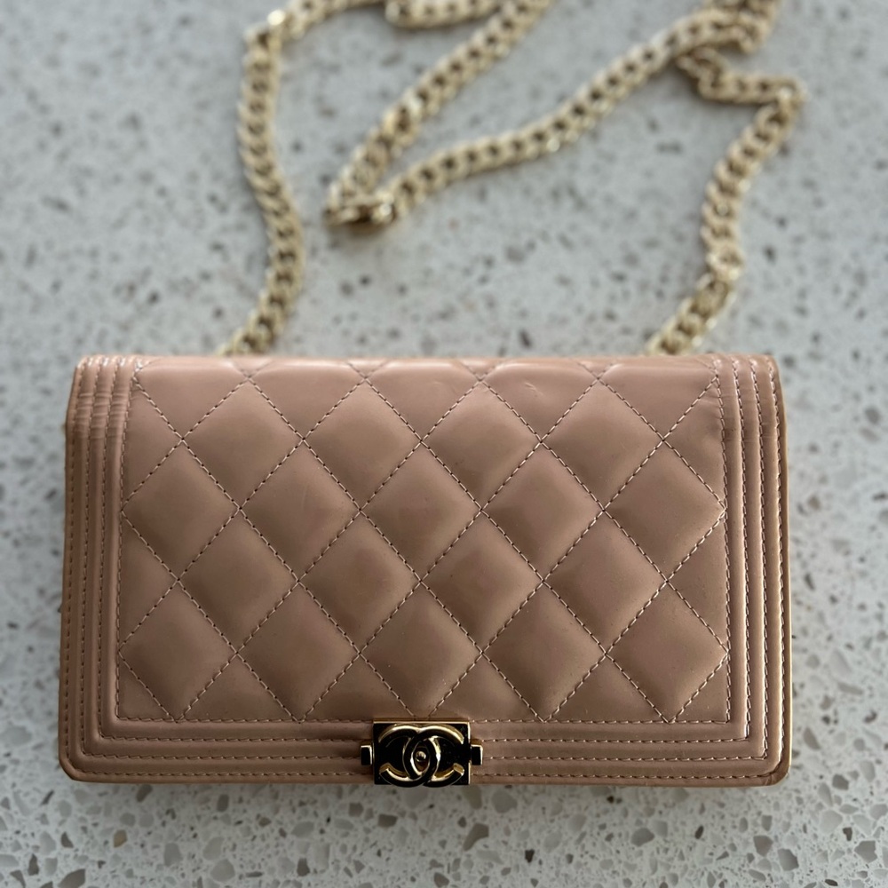 Channel Boy Bag Wallet On Chain